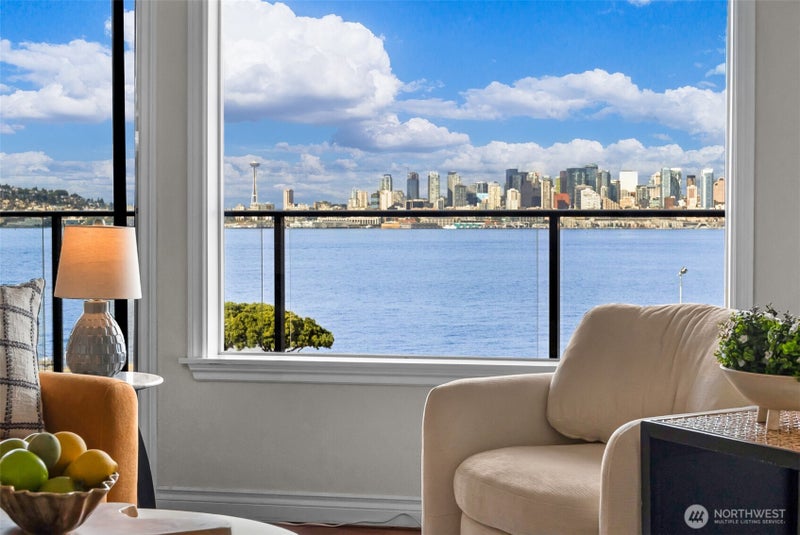 1221 Harbor Avenue SW 402-3