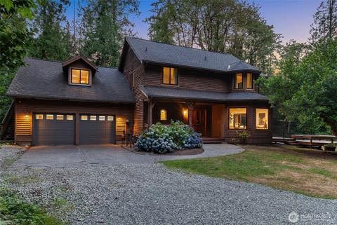 Photo of 19217 SE 62nd Place, Issaquah, WA 98027 (MLS # 2559894)