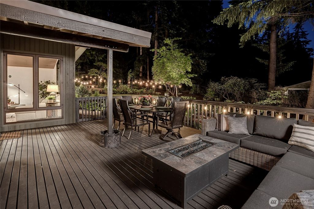 Photo of 7965 SE 67 Street, Mercer Island, WA 98040 (MLS # 2377836)