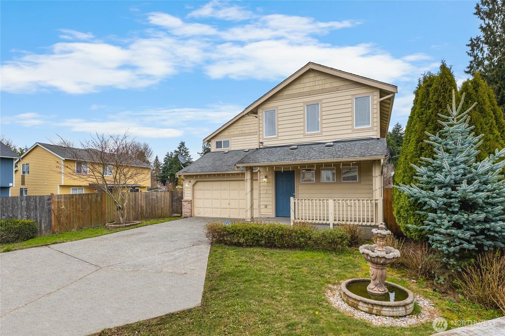 Photo of 1943 SW 352nd Street, Federal Way, WA 98023 (MLS # 2348322)