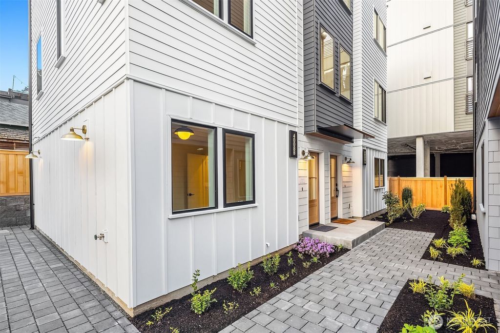 Photo of 4008 Midvale Avenue N #B, Seattle, WA 98103 (MLS # 2358880)