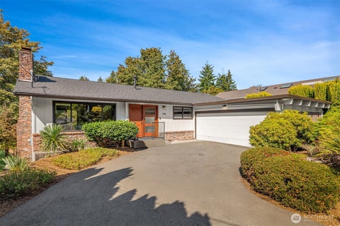 Photo of 5203 111th Avenue NE, Kirkland, WA 98033 (MLS # 2579311)