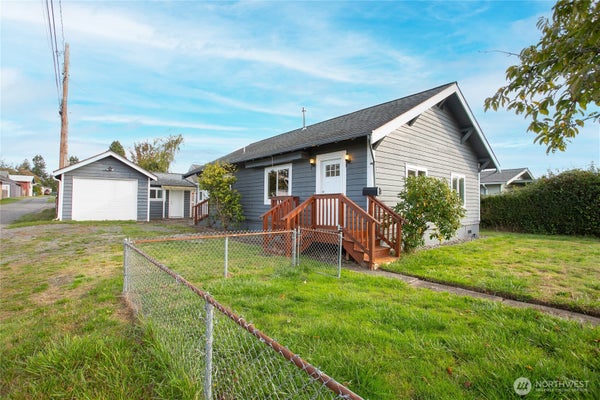 513 ALABAMA ST, BELLINGHAM, WA 98225 - Image 592dbad33dca2c7f9b3fb423be4f27ed/1668666801
