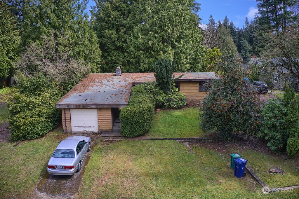 Photo of 5526 114th Avenue NE, Kirkland, WA 98033 (MLS # 2073564)