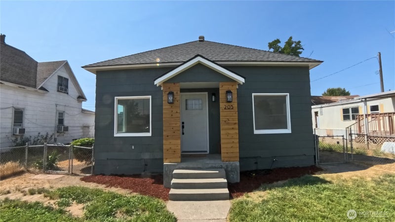 205 E Broadway Street