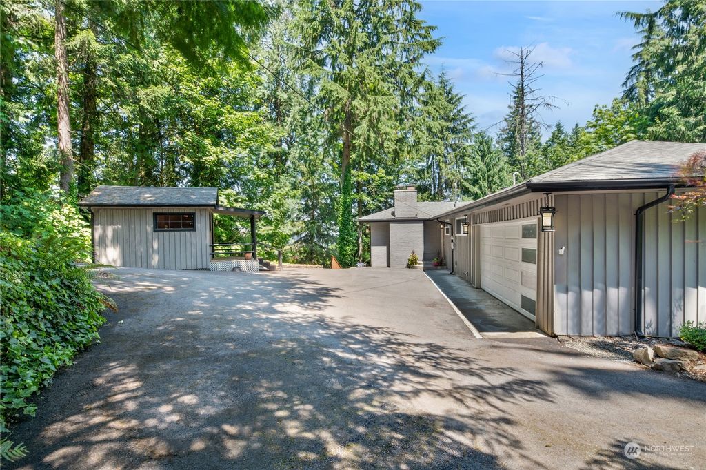 Photo of 17406 SE 60th Street, Bellevue, WA 98006 (MLS # 2131797)