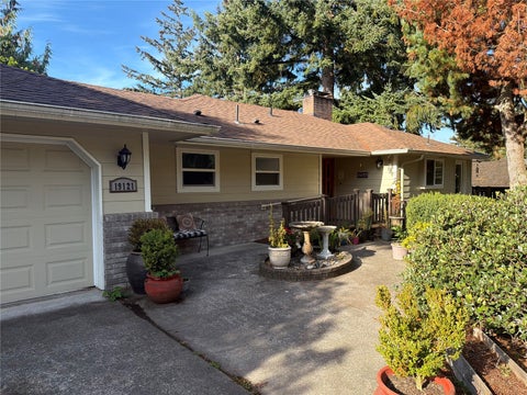 Photo of 19121 2nd Avenue SW, Normandy Park, WA 98166 (MLS # 2595274)
