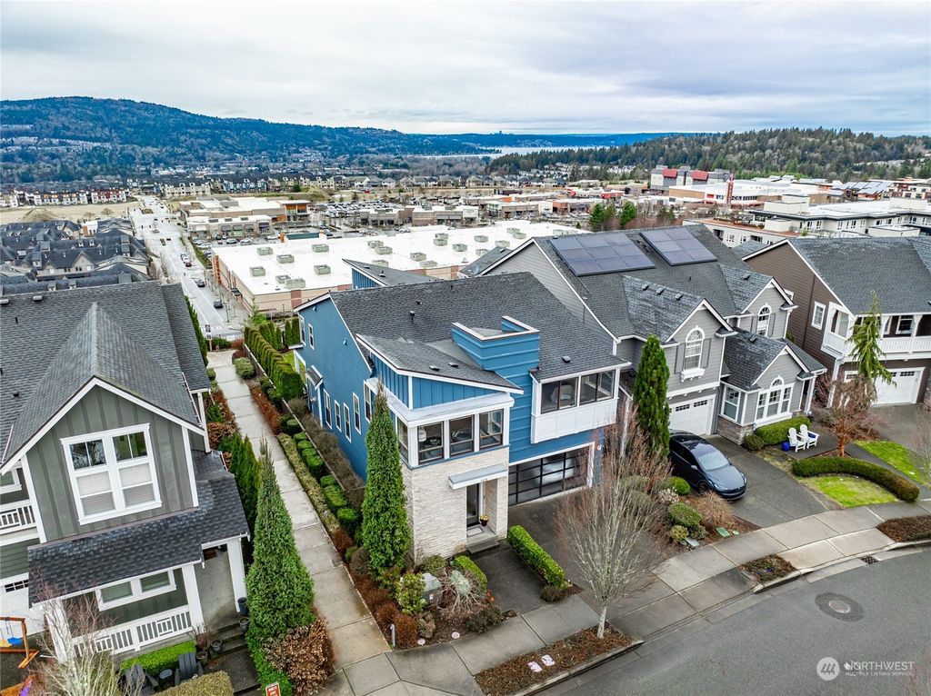 Photo of 1325 Pine Crest Circle NE, Issaquah, WA 98029 (MLS # 2193583)
