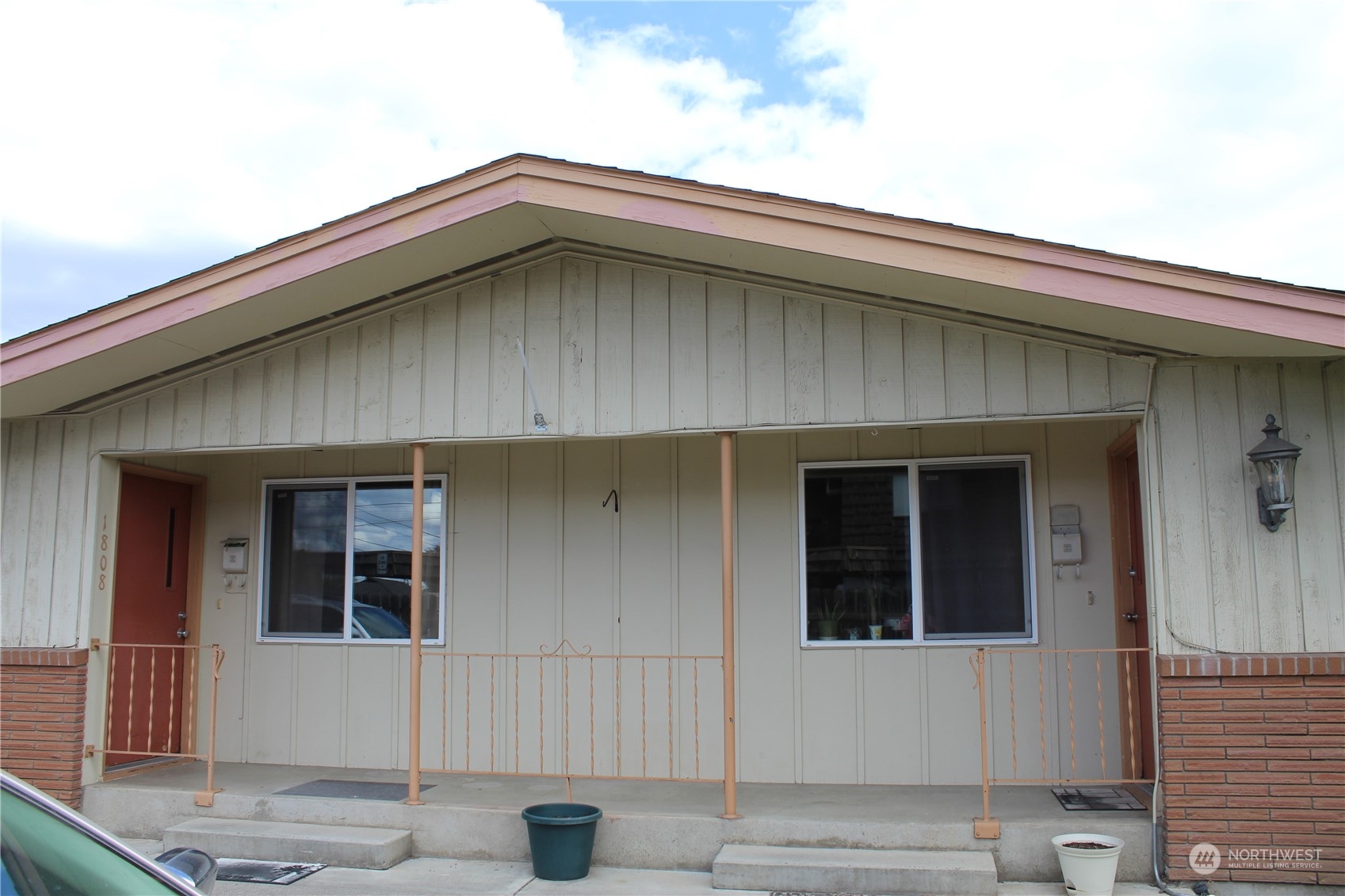 1808 Evergreen Street