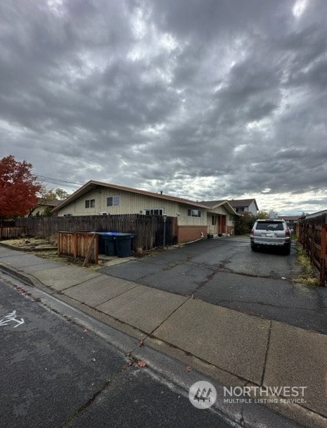 1808 Evergreen Street