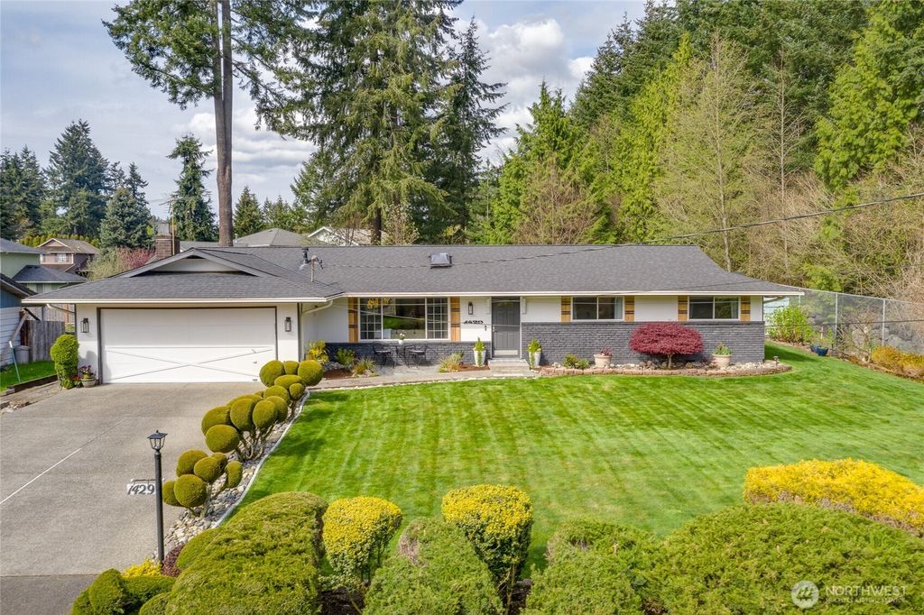 Photo of 1429 138th Street SE, Mill Creek, WA 98012 (MLS # 2358316)