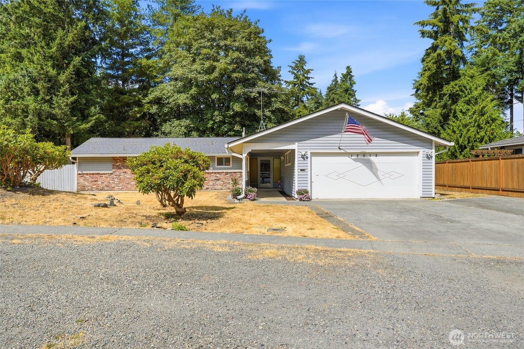 Photo of 12012 31st Drive SE, Everett, WA 98208 (MLS # 2561546)