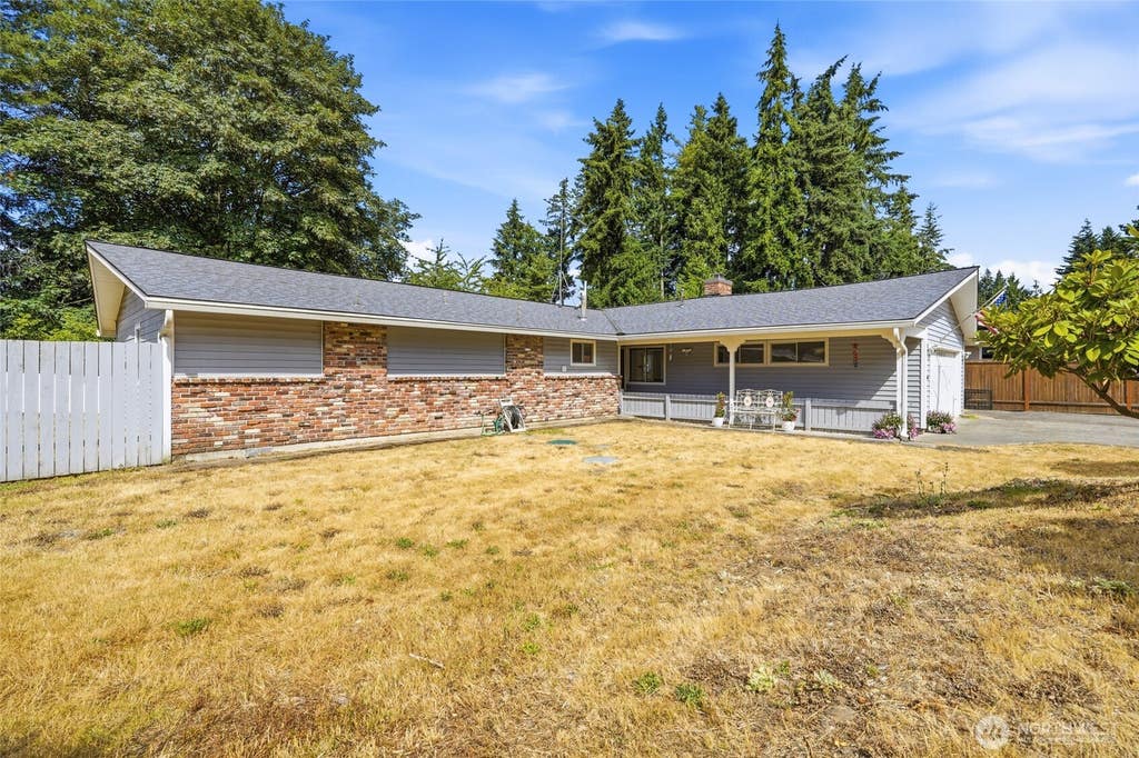 Photo of 12012 31st Drive SE, Everett, WA 98208 (MLS # 2561546)