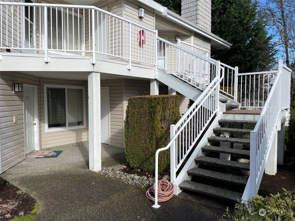 Photo of 11130 SE 208th Street #K203, Kent, WA 98031 (MLS # 2204995)