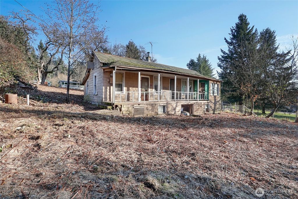 Photo of 32910 5th Avenue, Black Diamond, WA 98010 (MLS # 2523244)