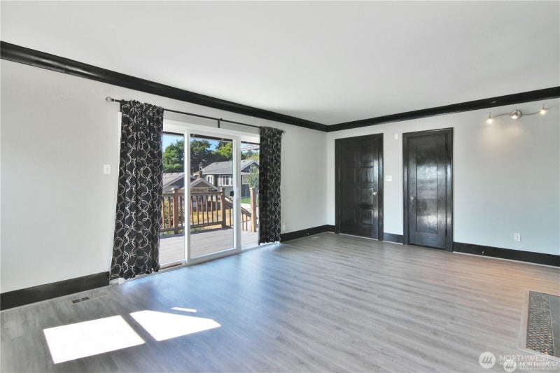 328 NE 52nd Street