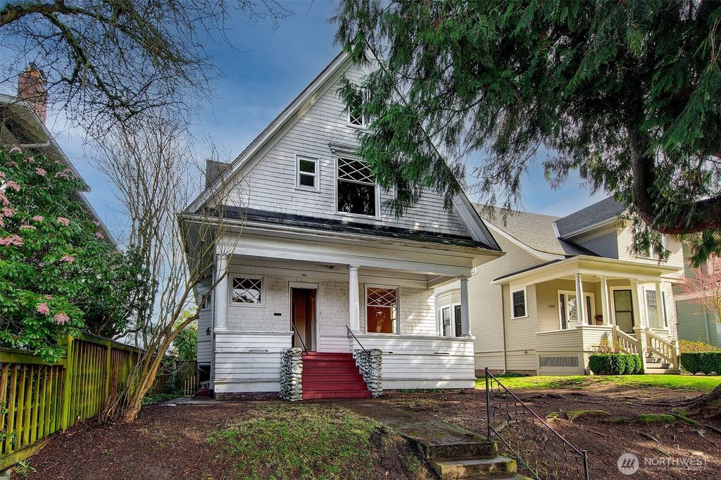 Photo of 1130 17th Avenue E, Seattle, WA 98112 (MLS # 2346552)