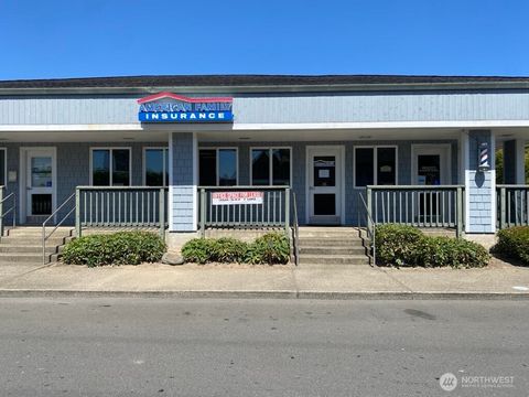Photo of 323 W Heron Street #3, Aberdeen, WA 98520 (MLS # 2406860)