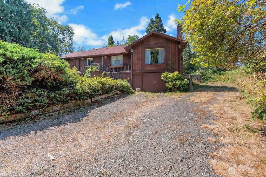 Photo of 18404 14th Avenue E, Spanaway, WA 98387 (MLS # 2572324)