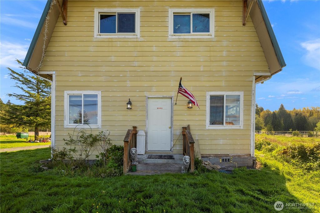 Photo of 15721 67th Avenue NE, Arlington, WA 98223 (MLS # 2446728)