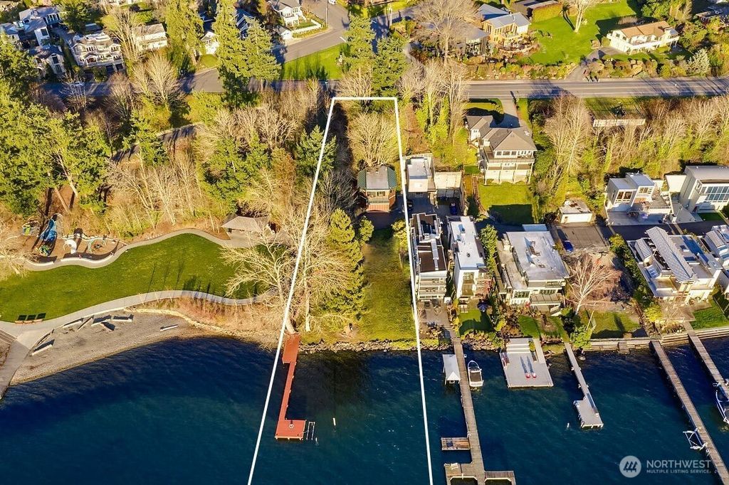 Photo of 557 5th Avenue W, Kirkland, WA 98033 (MLS # 2514140)