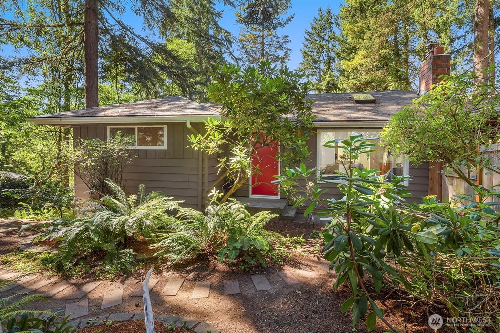 Photo of 16623 Fremont Avenue N, Shoreline, WA 98133 (MLS # 2579802)