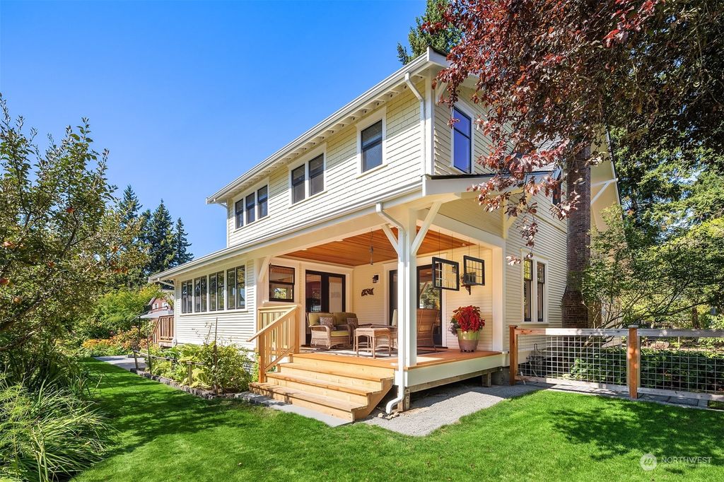 Photo of 653 NW 180th Street, Shoreline, WA 98177 (MLS # 2157880)