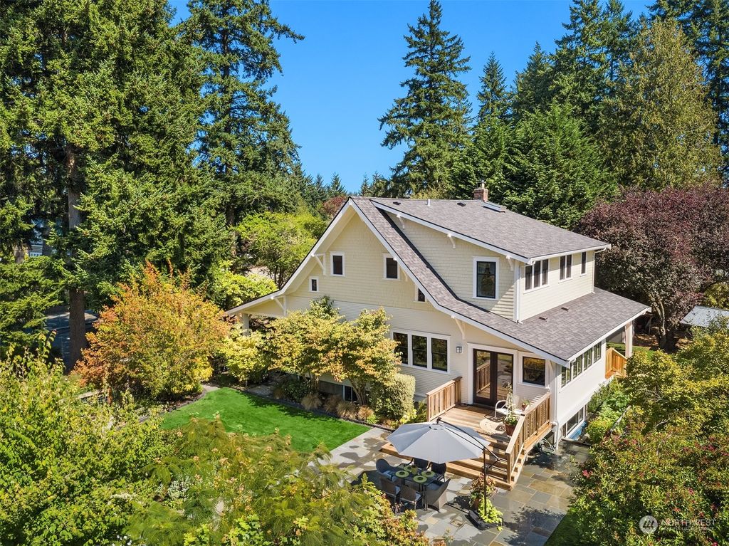 Photo of 653 NW 180th Street, Shoreline, WA 98177 (MLS # 2157880)