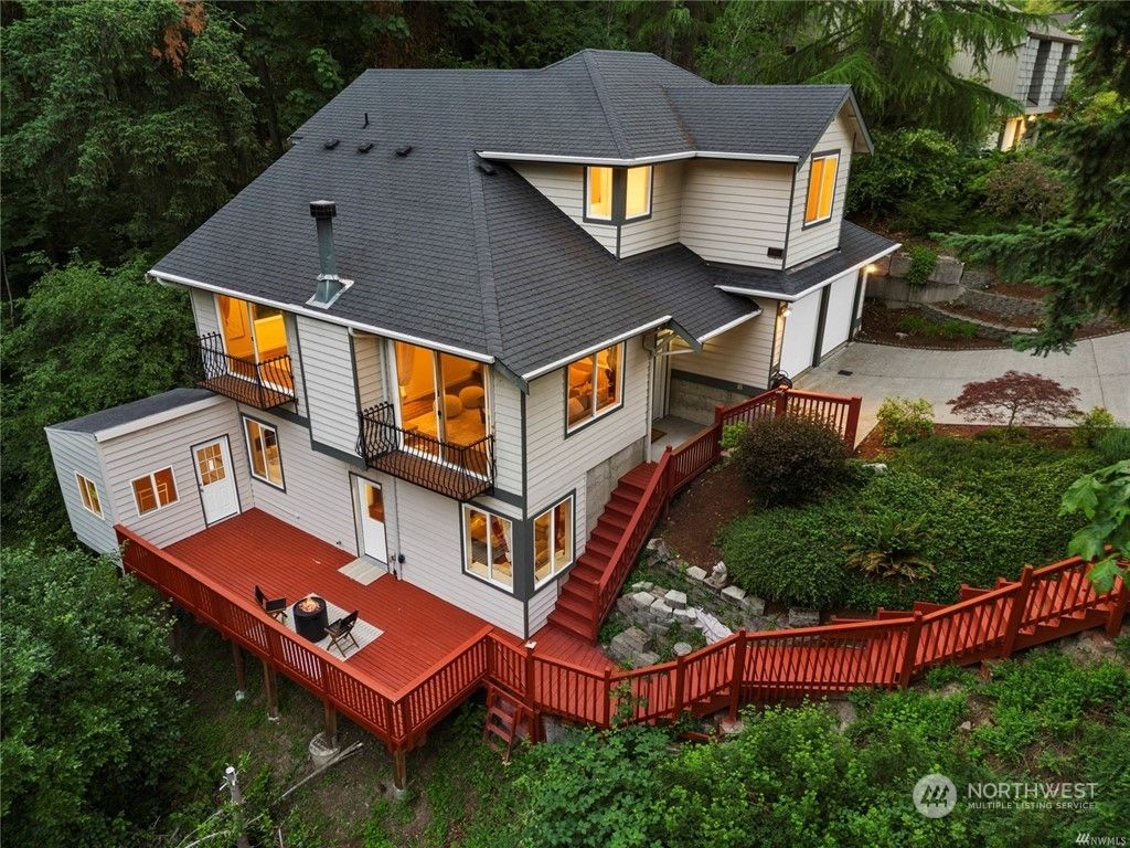 Photo of 13455 94th Place NE, Kirkland, WA 98034 (MLS # 2208721)