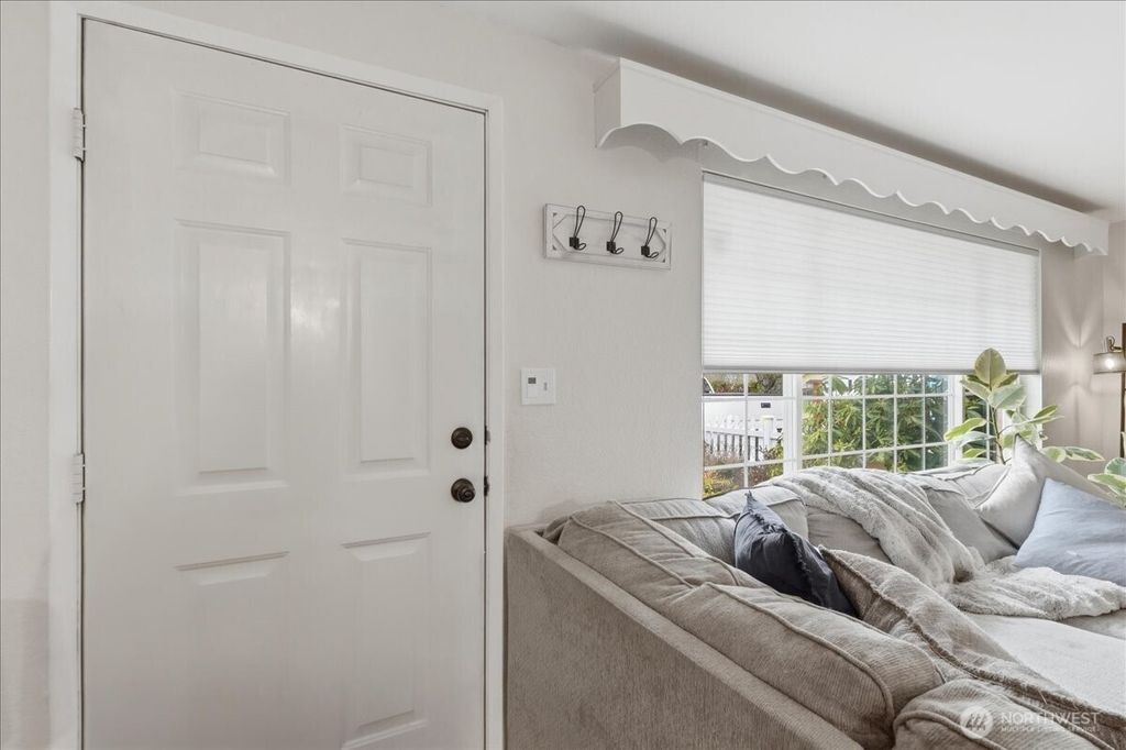 Photo of 4401 N 25th Street, Tacoma, WA 98406 (MLS # 2496072)