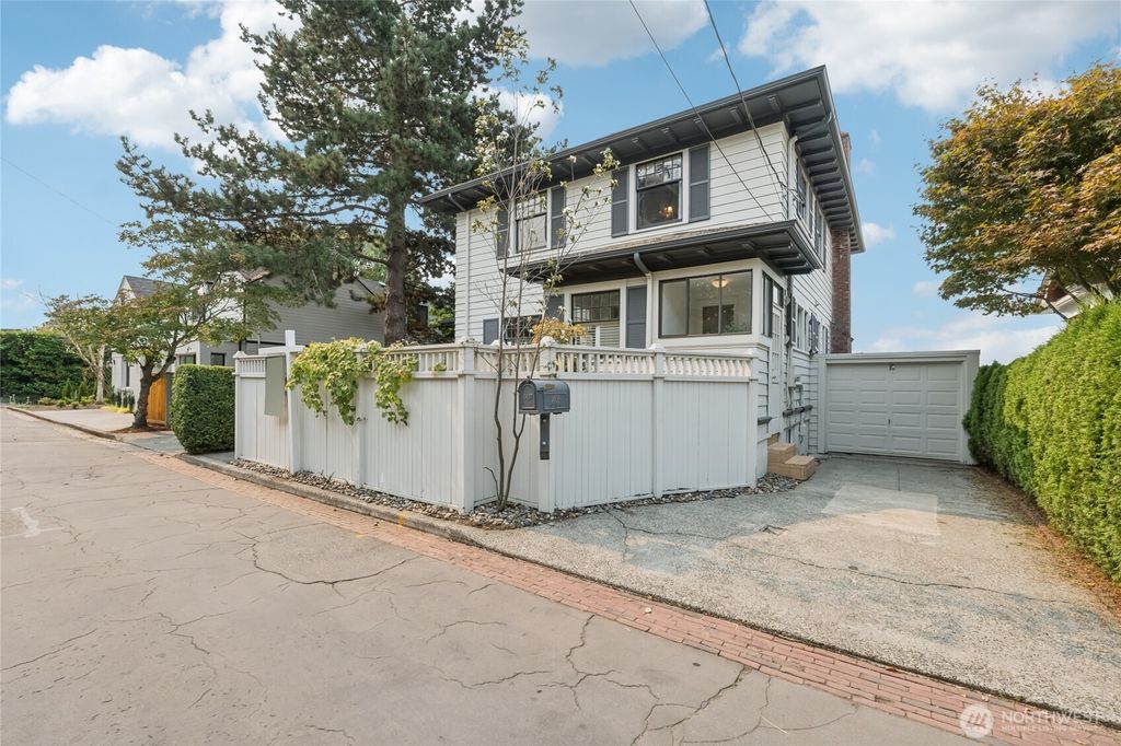 Photo of 1407 1st Avenue N, Seattle, WA 98109 (MLS # 2428863)