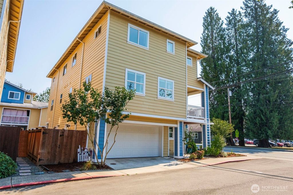 Photo of 1017 W Main Street #B101, Monroe, WA 98272 (MLS # 2428532)