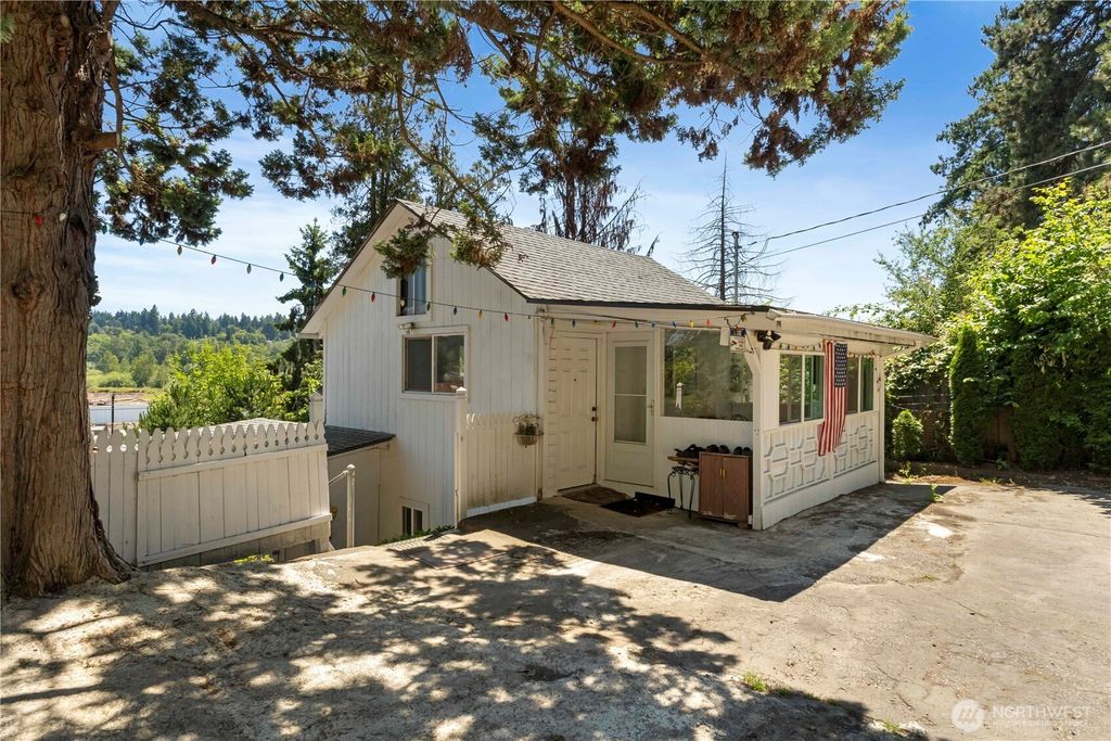 Photo of 7115 Pacific Highway E, Milton, WA 98354 (MLS # 2405161)
