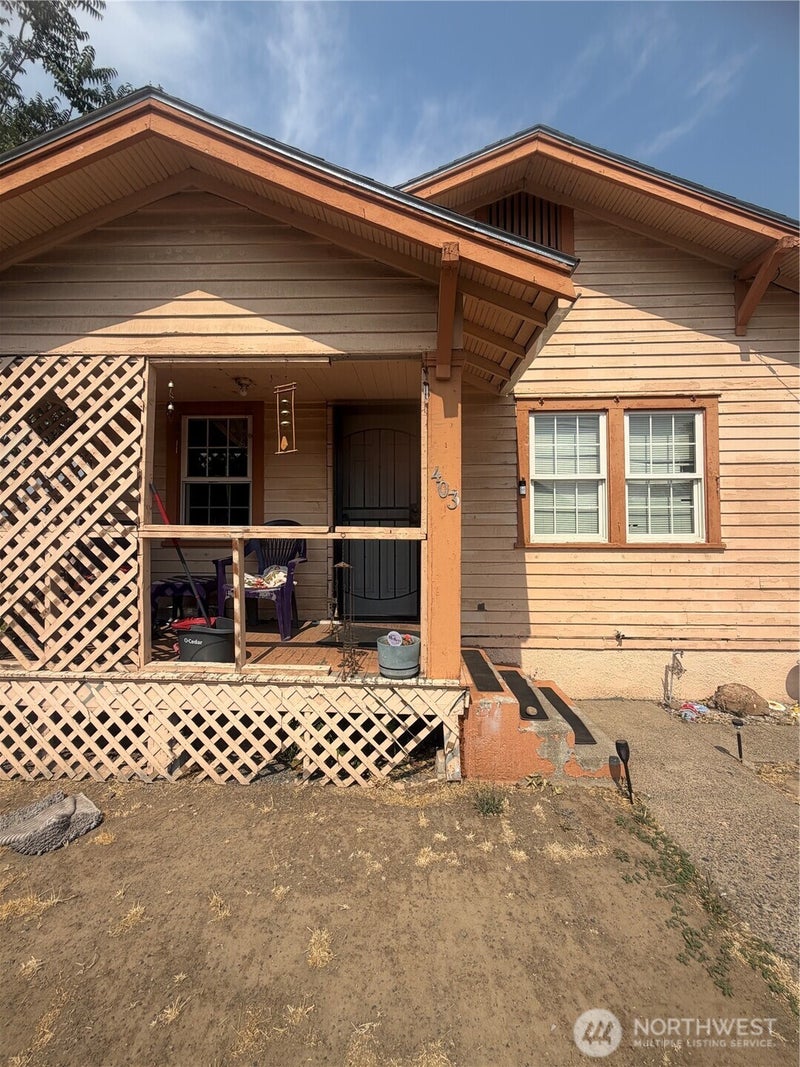 403 Queen Anne