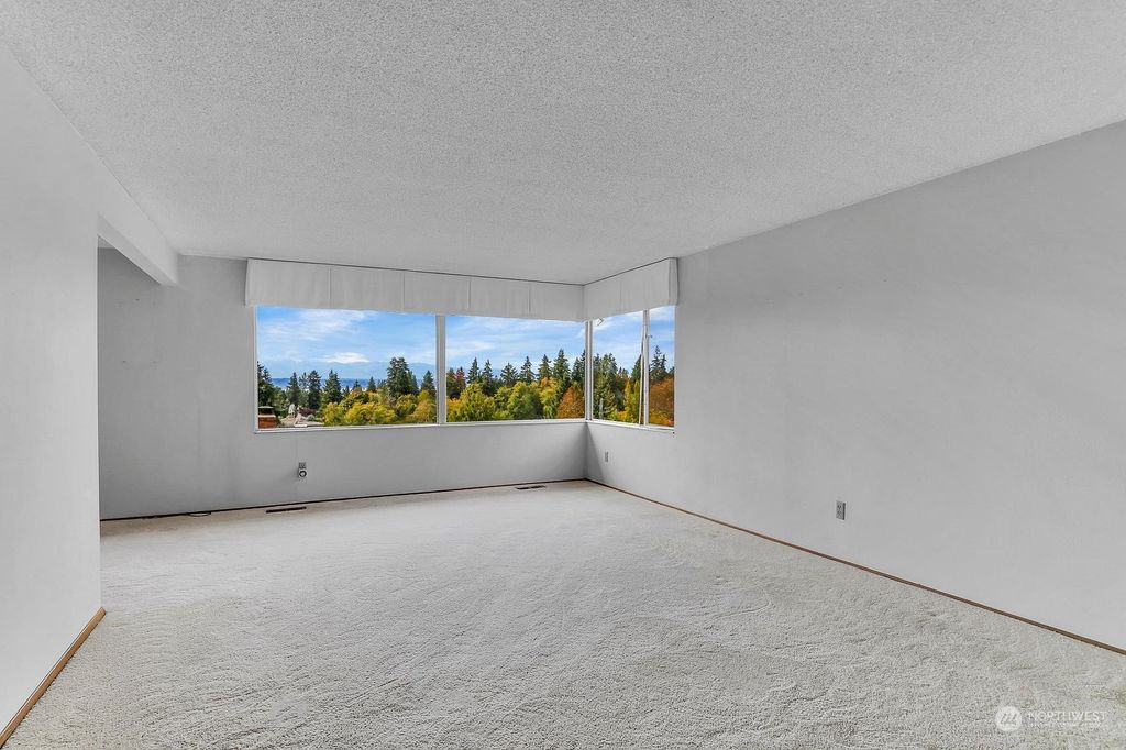 Photo of 1035 NW 197th Place, Shoreline, WA 98177 (MLS # 2171844)