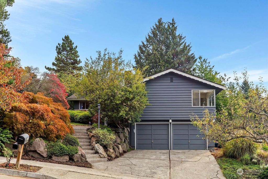 Photo of 1035 NW 197th Place, Shoreline, WA 98177 (MLS # 2171844)