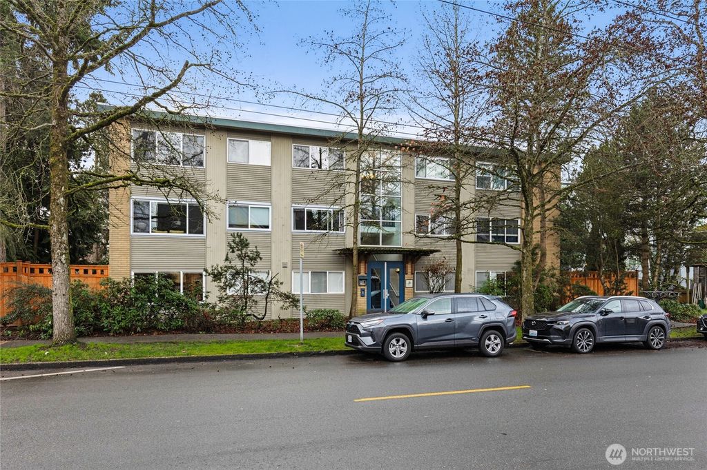 Photo of 2111 E John Street #202, Seattle, WA 98112 (MLS # 2478335)