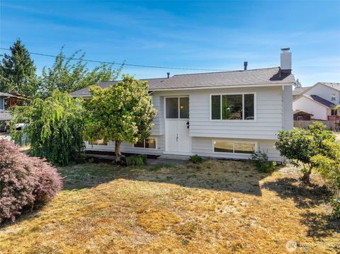 Photo of 29126 39th Avenue S, Auburn, WA 98001 (MLS # 2554398)