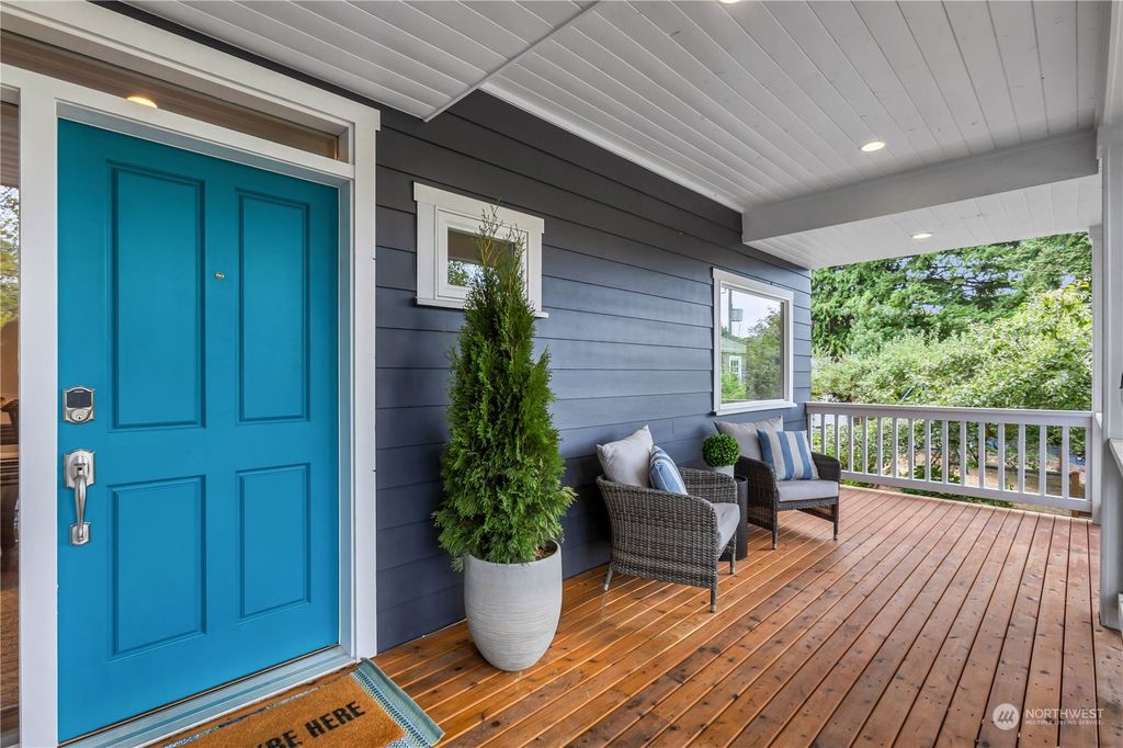 Photo of 2547 NE 98th Street, Seattle, WA 98115 (MLS # 2165995)