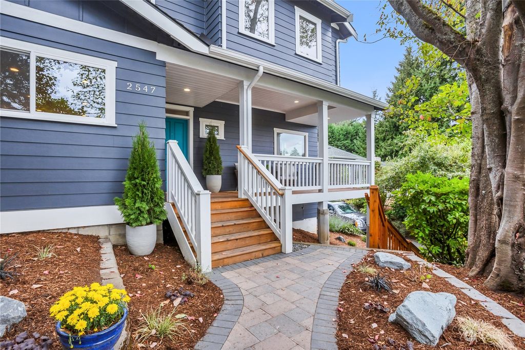 Photo of 2547 NE 98th Street, Seattle, WA 98115 (MLS # 2165995)