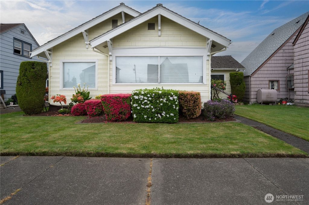 Photo of 1106 W Wishkah Street, Aberdeen, WA 98520 (MLS # 2513631)