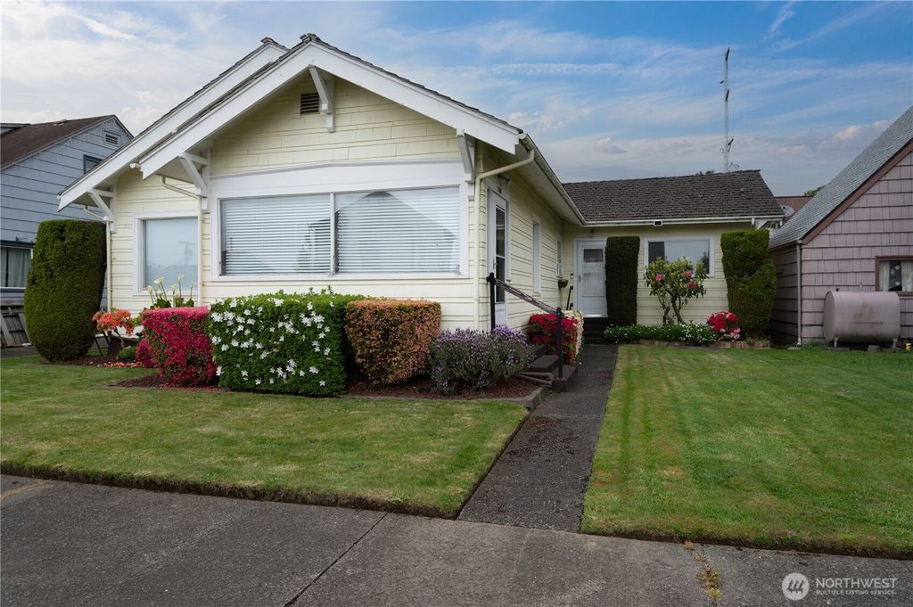 Photo of 1106 W Wishkah Street, Aberdeen, WA 98520 (MLS # 2513631)