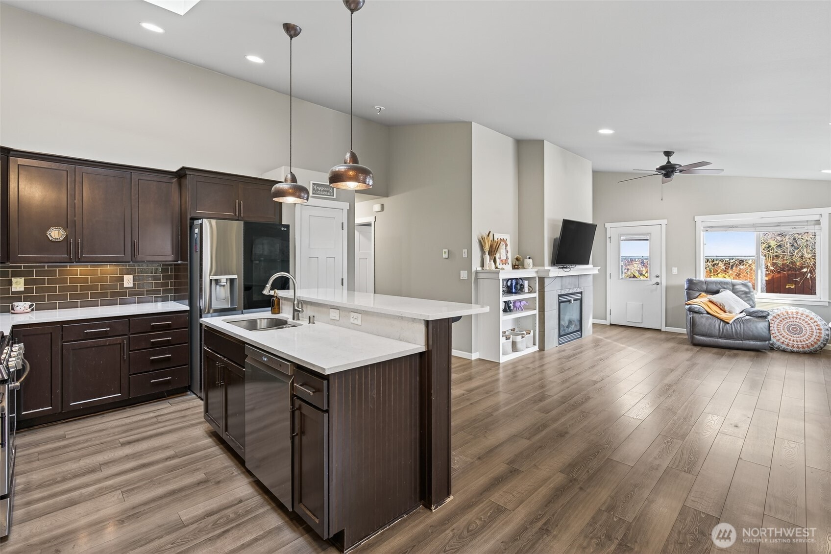 1858 Challenger Street