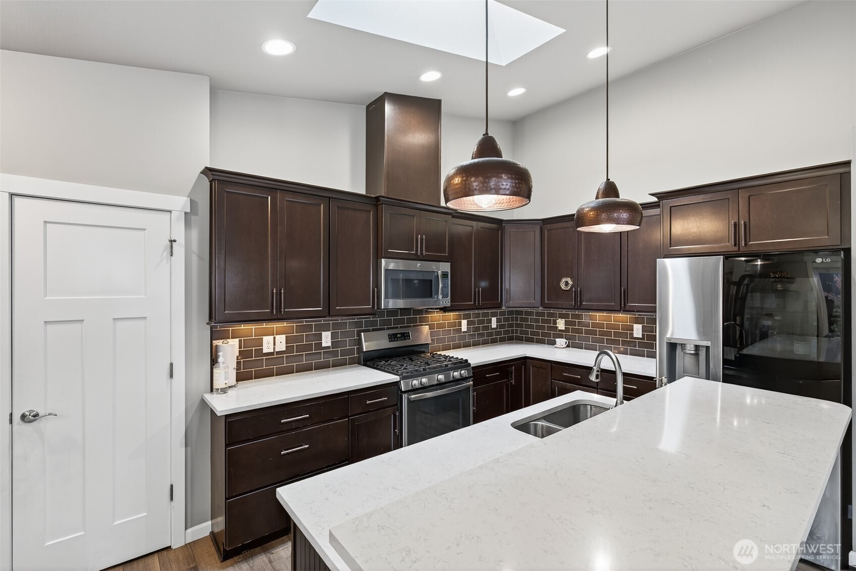 1858 Challenger Street