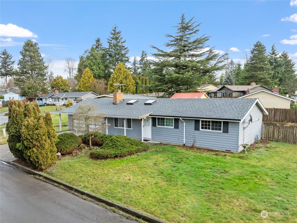 Photo of 31732 6th Avenue S, Federal Way, WA 98003 (MLS # 2319062)
