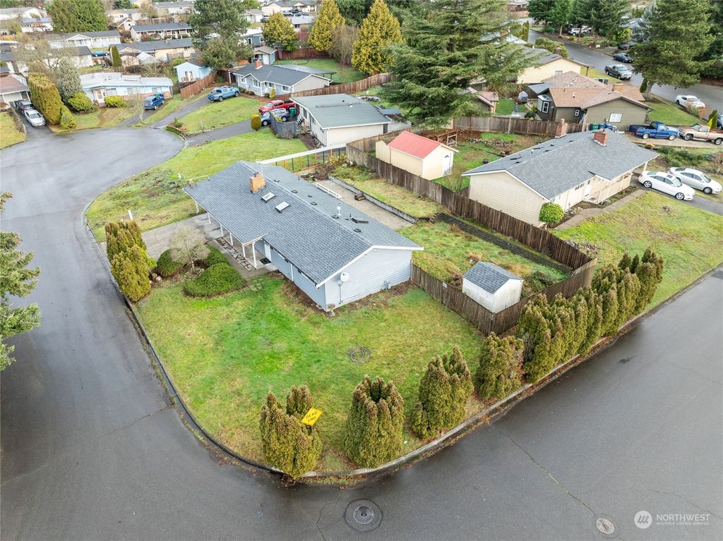 Photo of 31732 6th Avenue S, Federal Way, WA 98003 (MLS # 2319062)