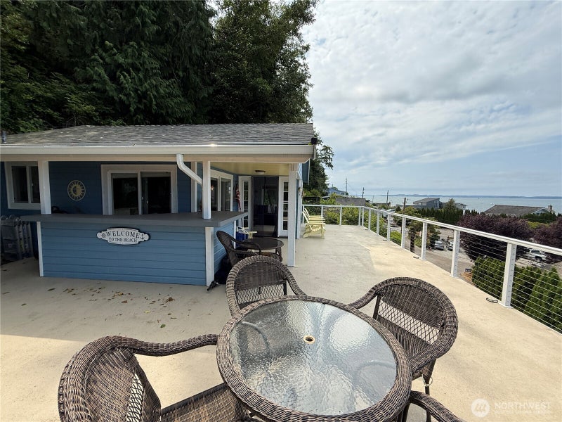 633 Maple Grove Rd
