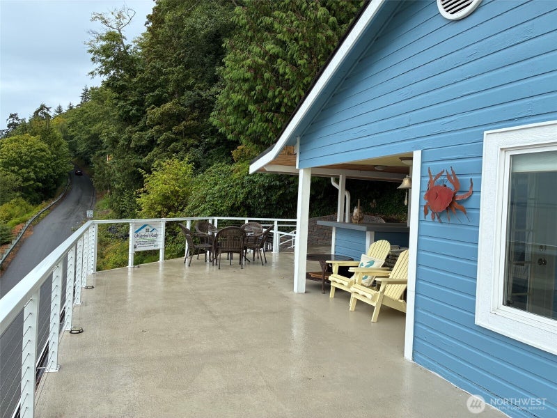 633 Maple Grove Rd