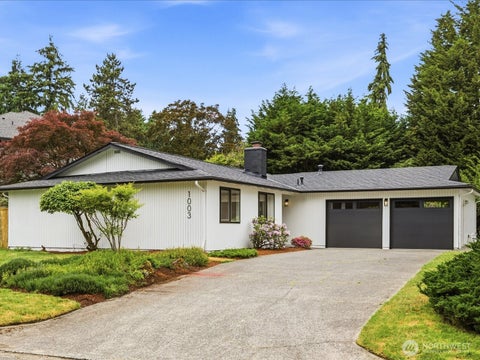 Photo of 1003 111th Place SE, Bellevue, WA 98004 (MLS # 2535013)