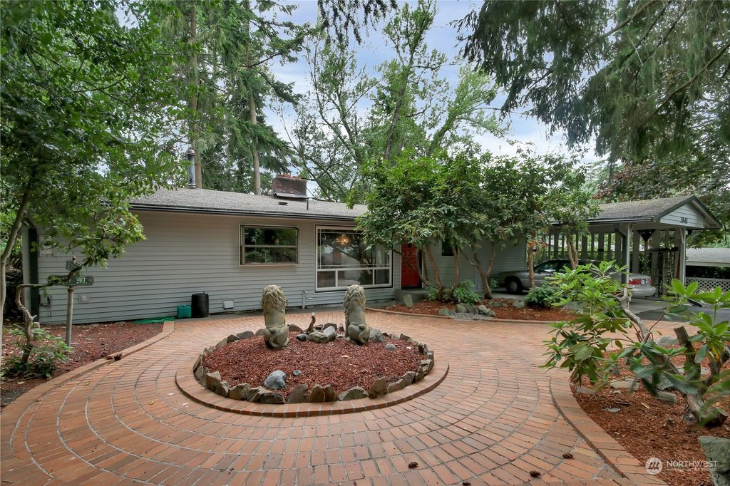 Photo of 3841 S 177th Street, SeaTac, WA 98188 (MLS # 2272703)